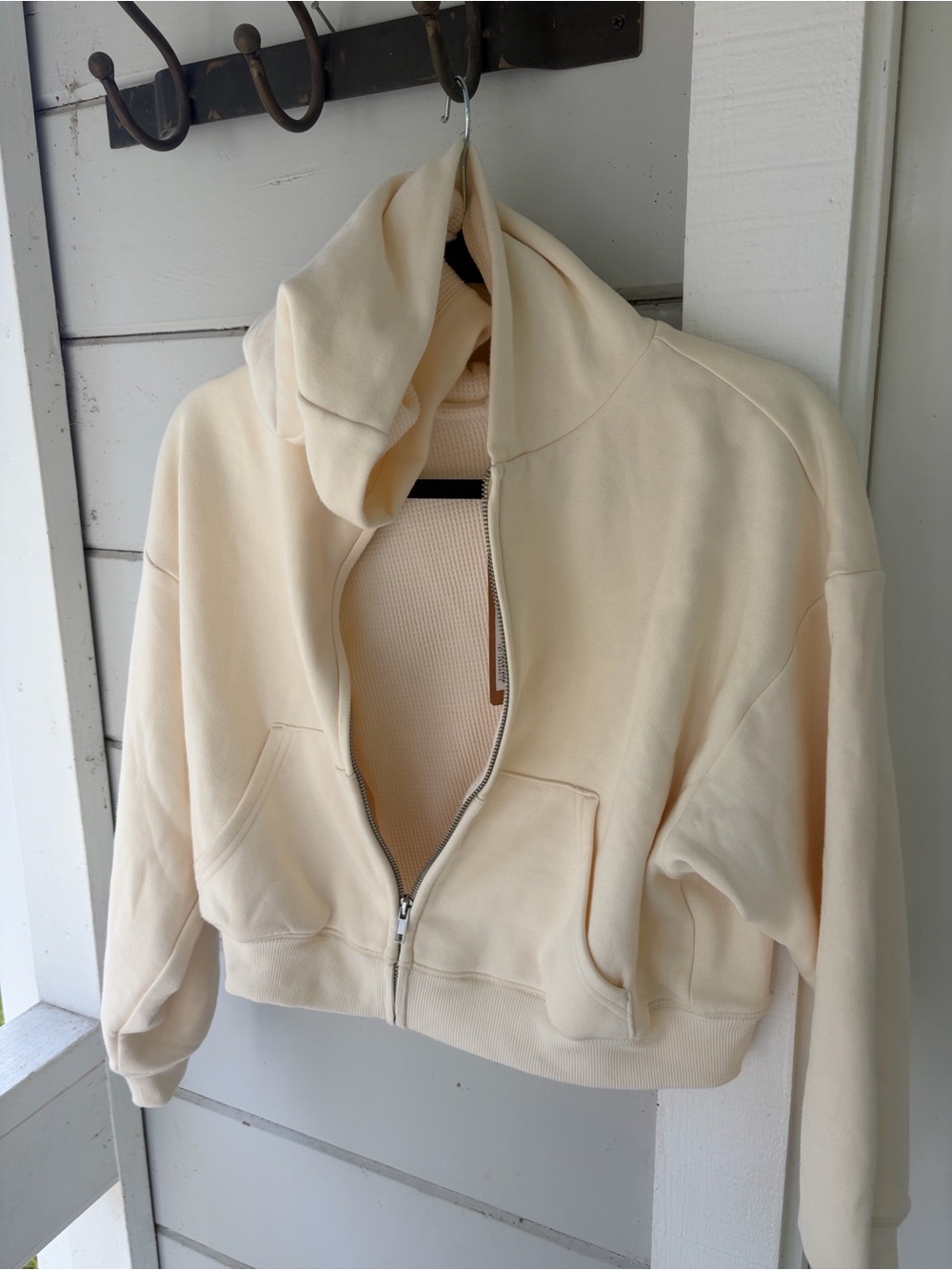 SKIMS Ivory Waffle-Knit Zip Cropped Hoodie M
